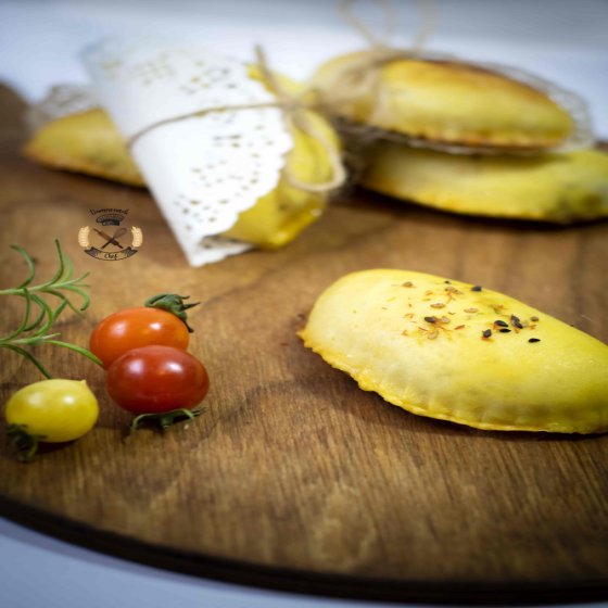 پیراشکی گوشت و قارچ